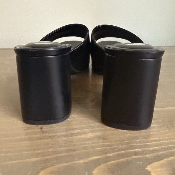 Gianni Bini Womens 10M Black Leather Sweet Dreams Peep Toe Slip On Platform Heel - Picture 5 of 9